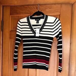 New York & Company Sweater NWT